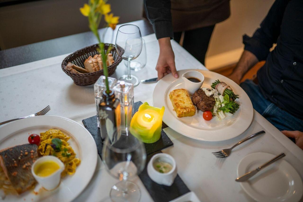 Hotel Restaurant Roemer Merzig Exteriör bild